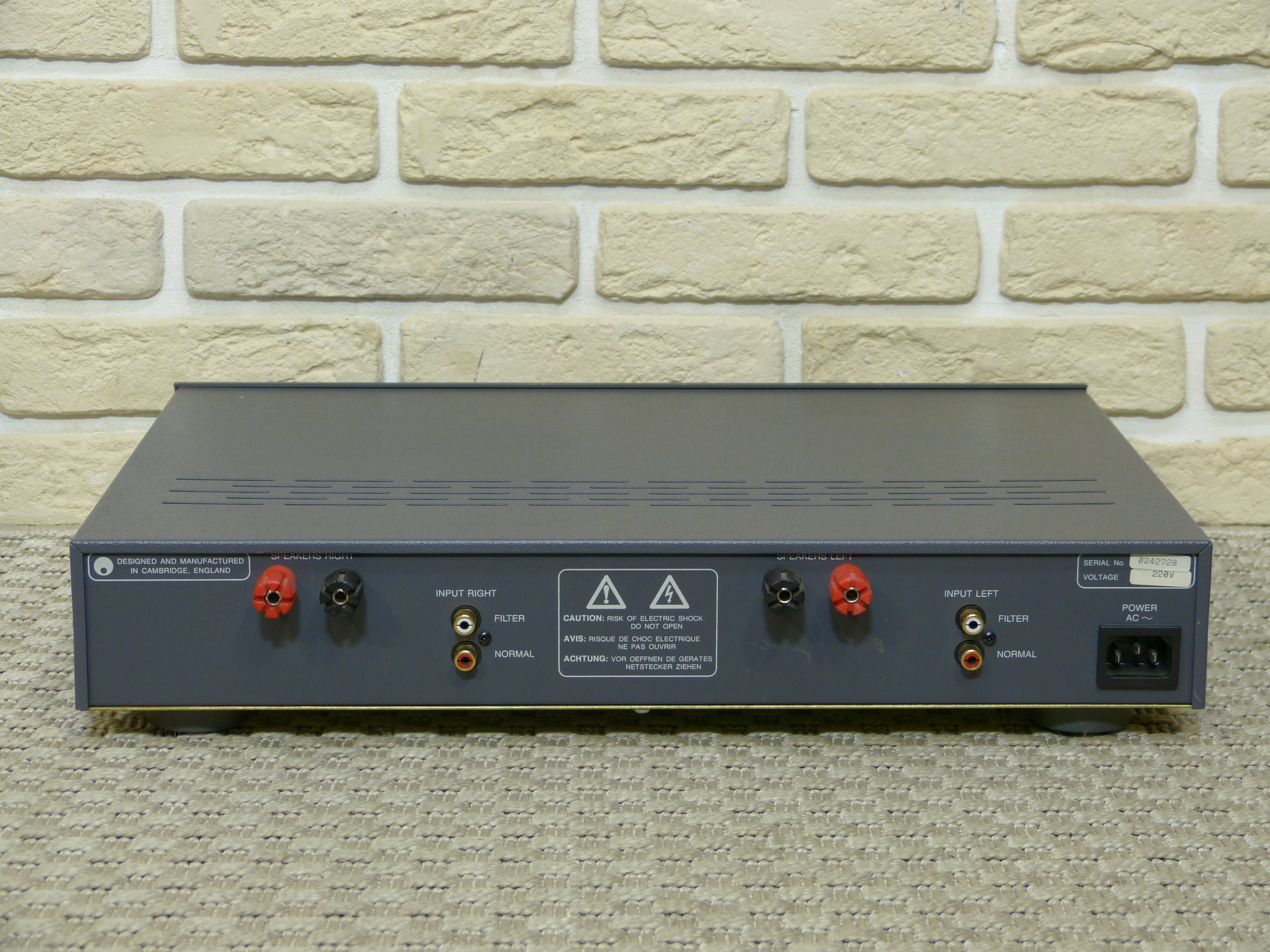 Cambridge Audio A-100 2