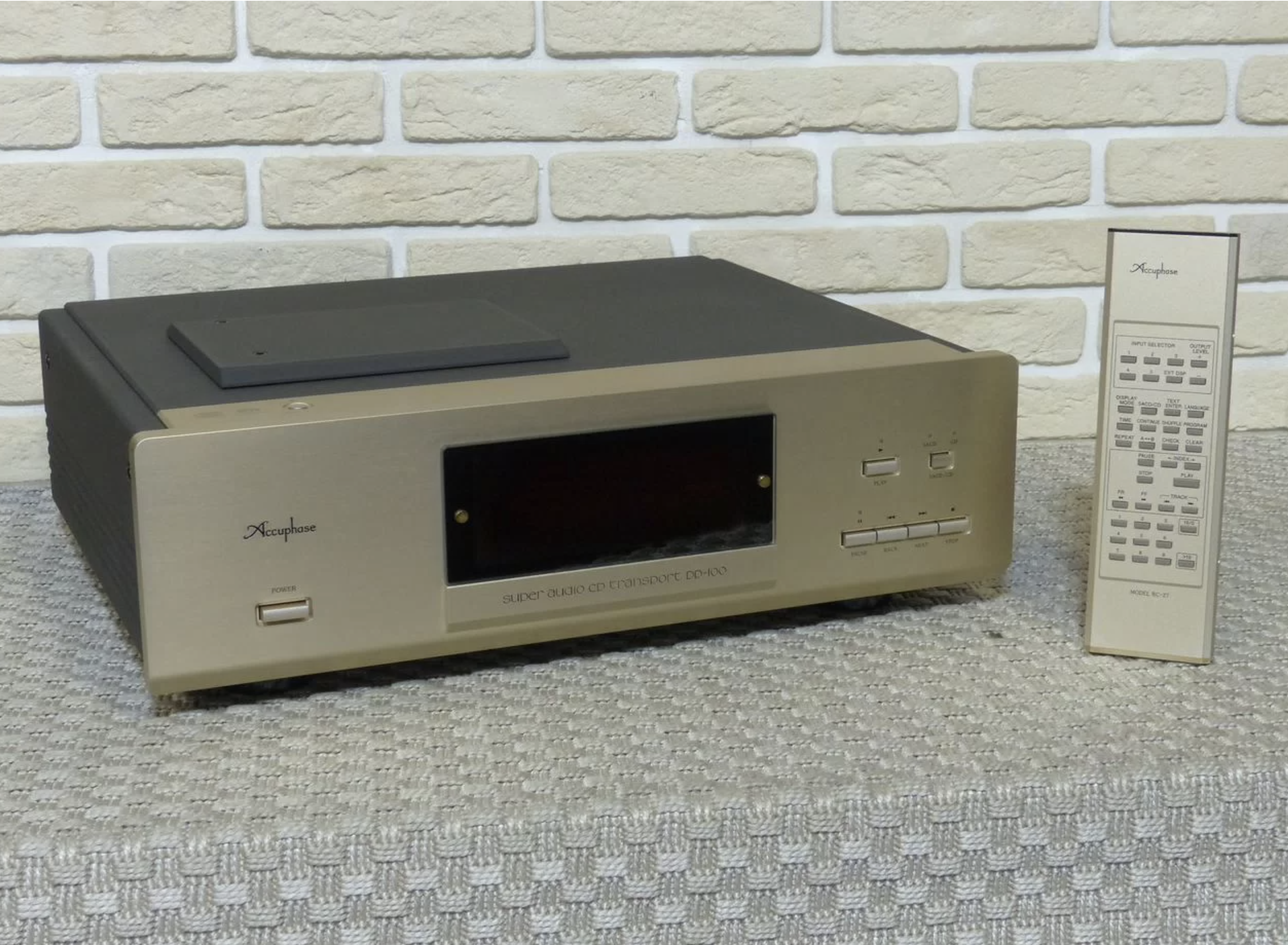 Accuphase DP-100