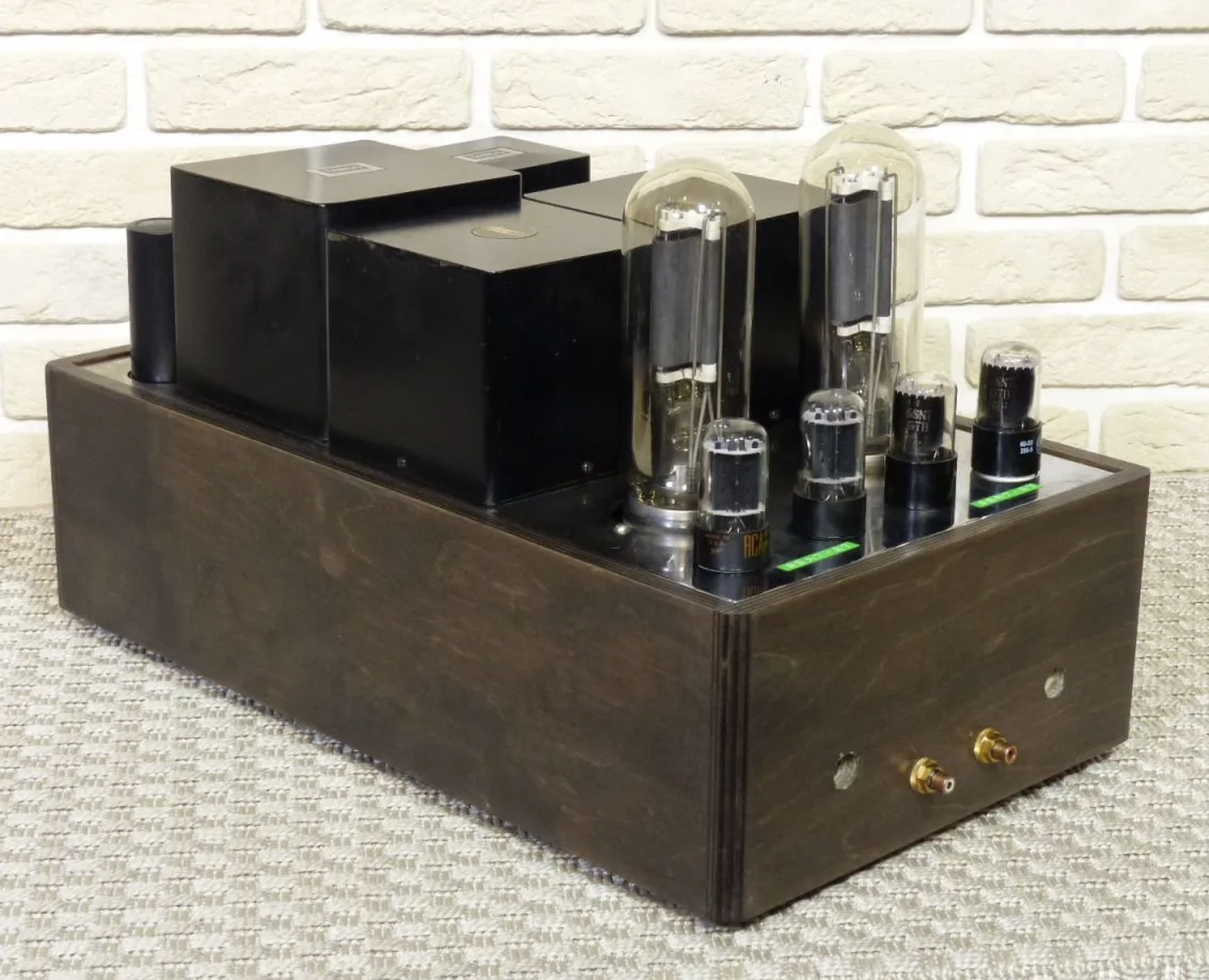 Woodmonitor 211 Ongaku