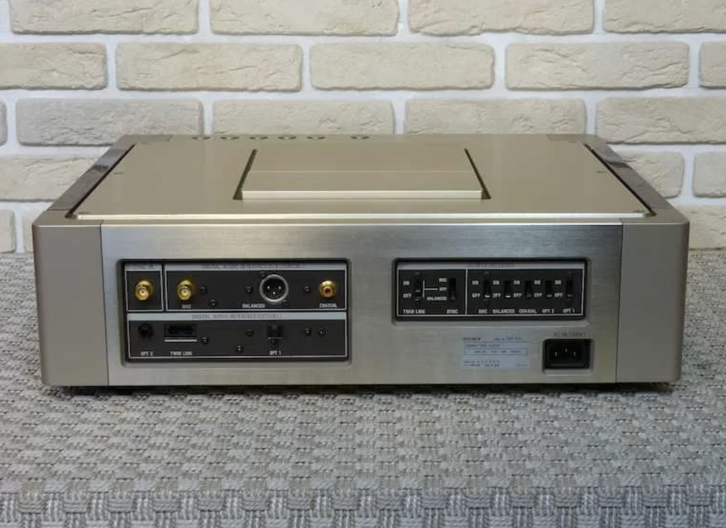 Sony CDP-R10 3