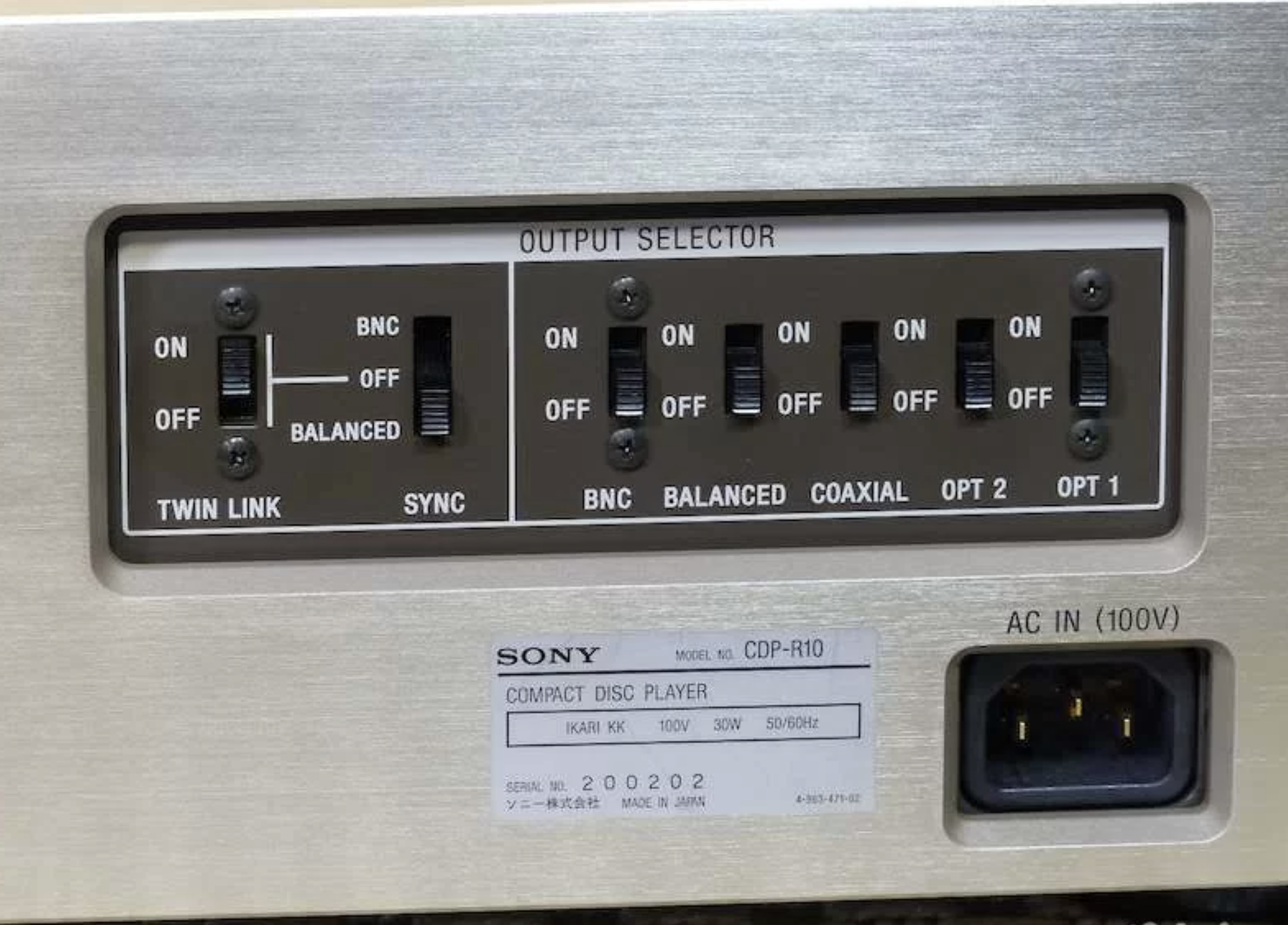 Sony CDP-R10 4
