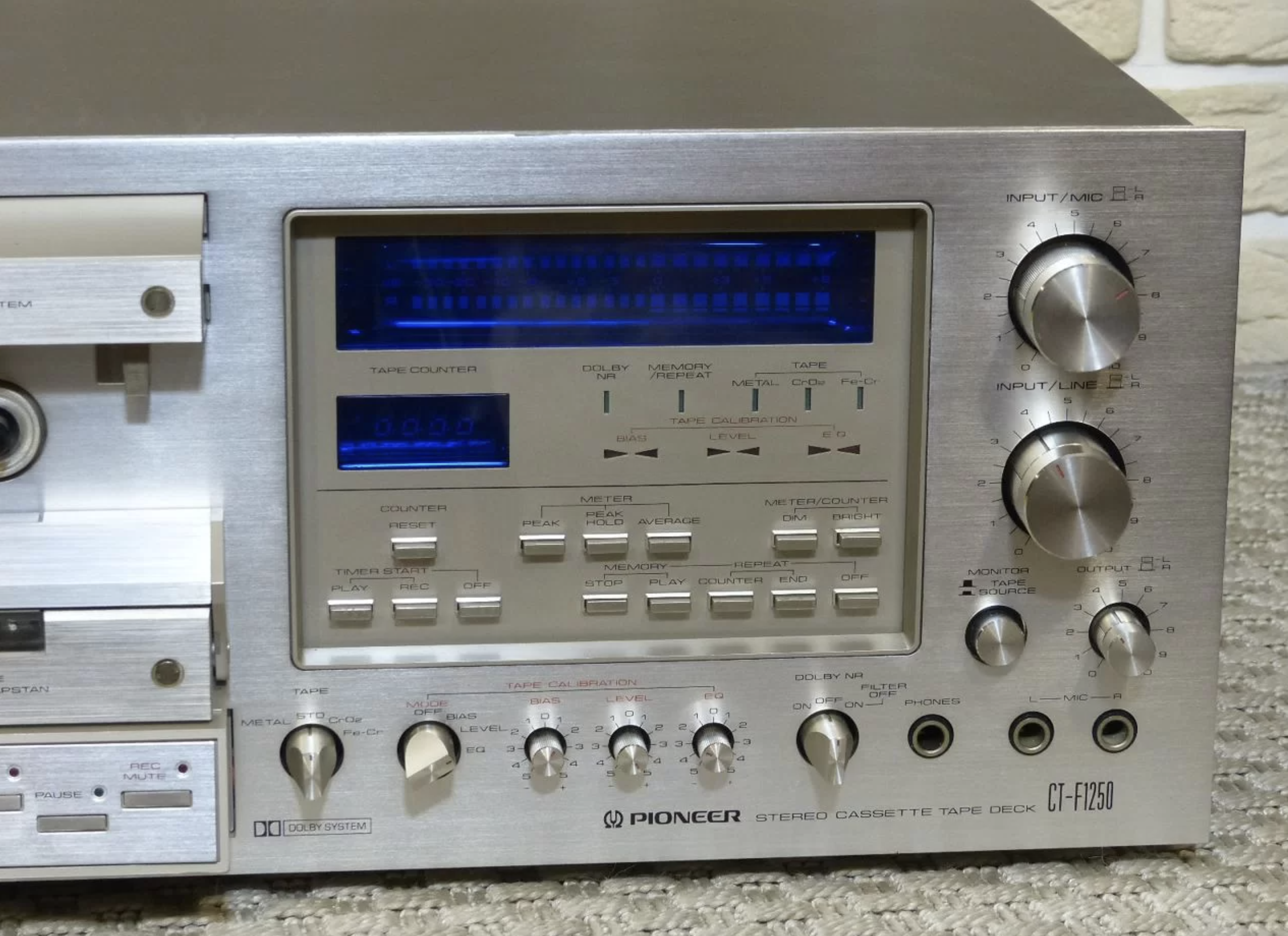Pioneer CT-F1250 4