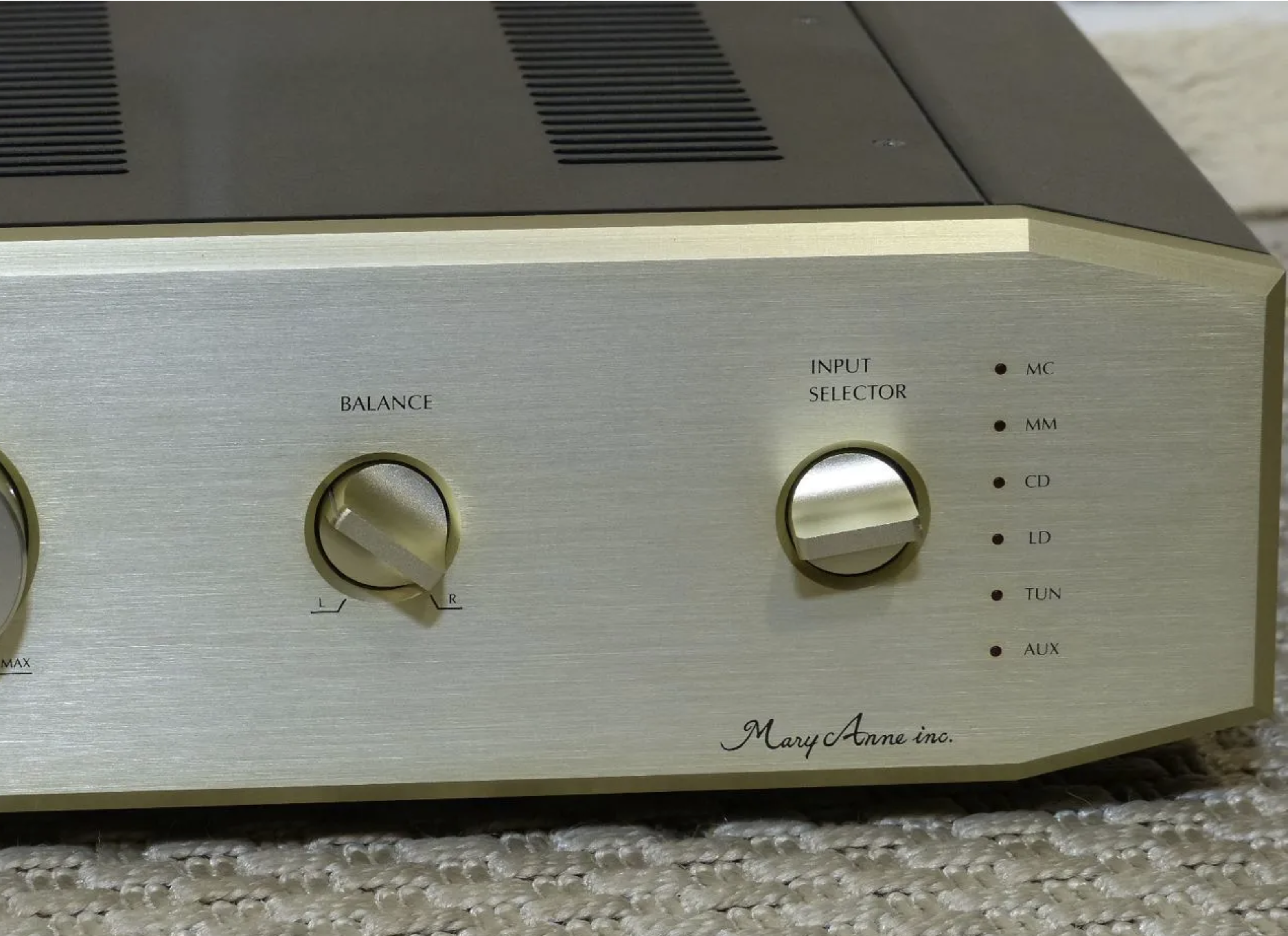 Mary Anne Euphony PA-7000 MM/MC 3